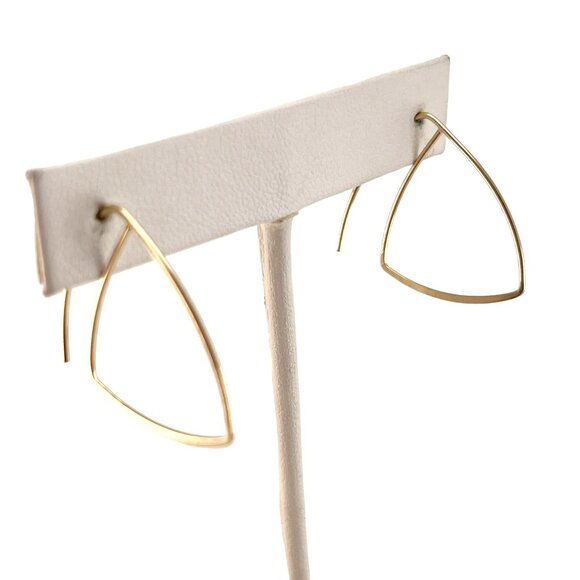 Gold Open Hoops Triangle Shape, Minimalist Earrings, Arch Earrings, Thin Hammere - Picture 2 of 8